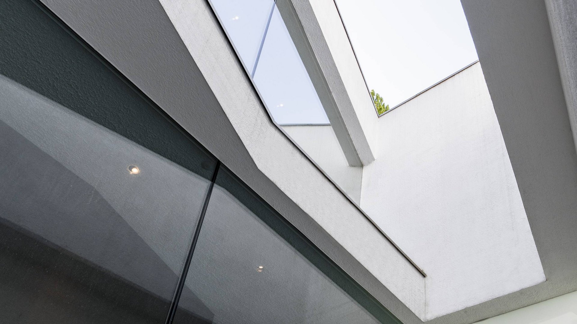 Sunny. Delicious. Soley. Sunny. Delicious. Soley.